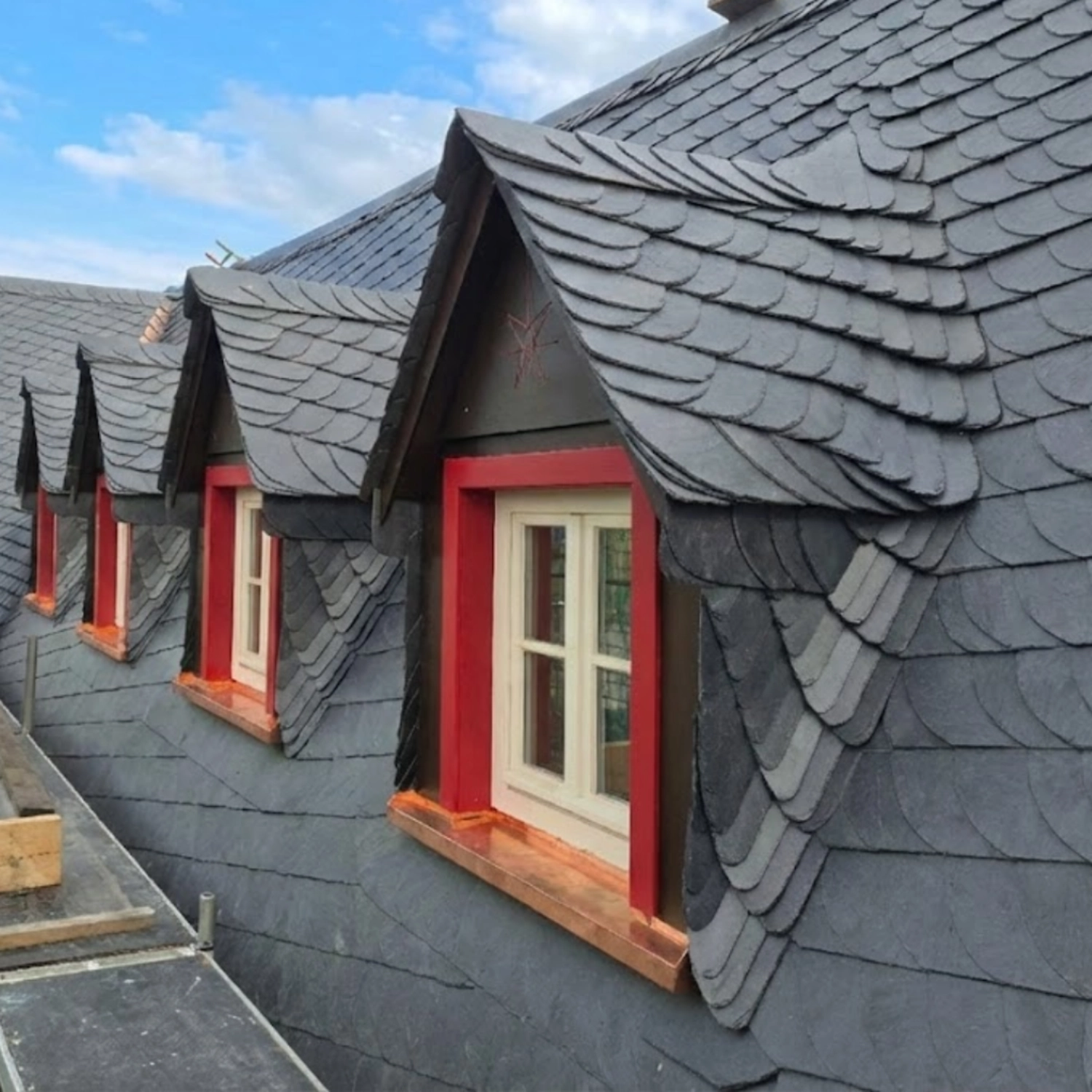 Stichnote - Sanierung der Dachfenster, Dämmung, Brandschutz und Trockenbauwände - EnergetischeDachsanierung